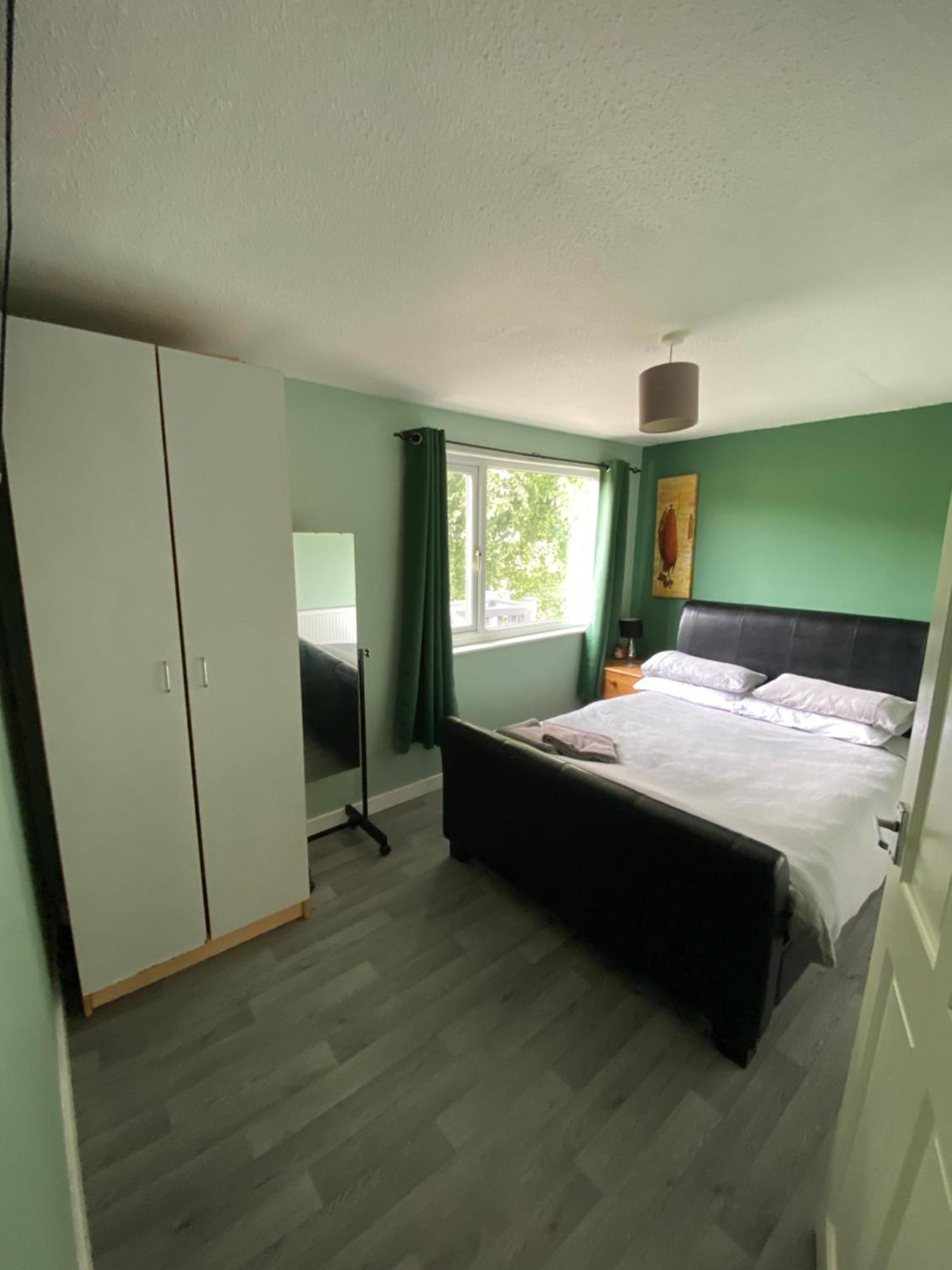 Caeathro Stunning 3 Bed Riverside Cabin In Snowdonia מראה חיצוני תמונה