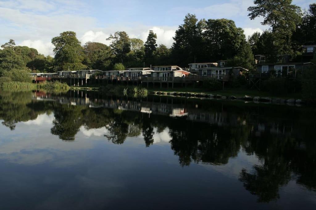 Caeathro Stunning 3 Bed Riverside Cabin In Snowdonia מראה חיצוני תמונה