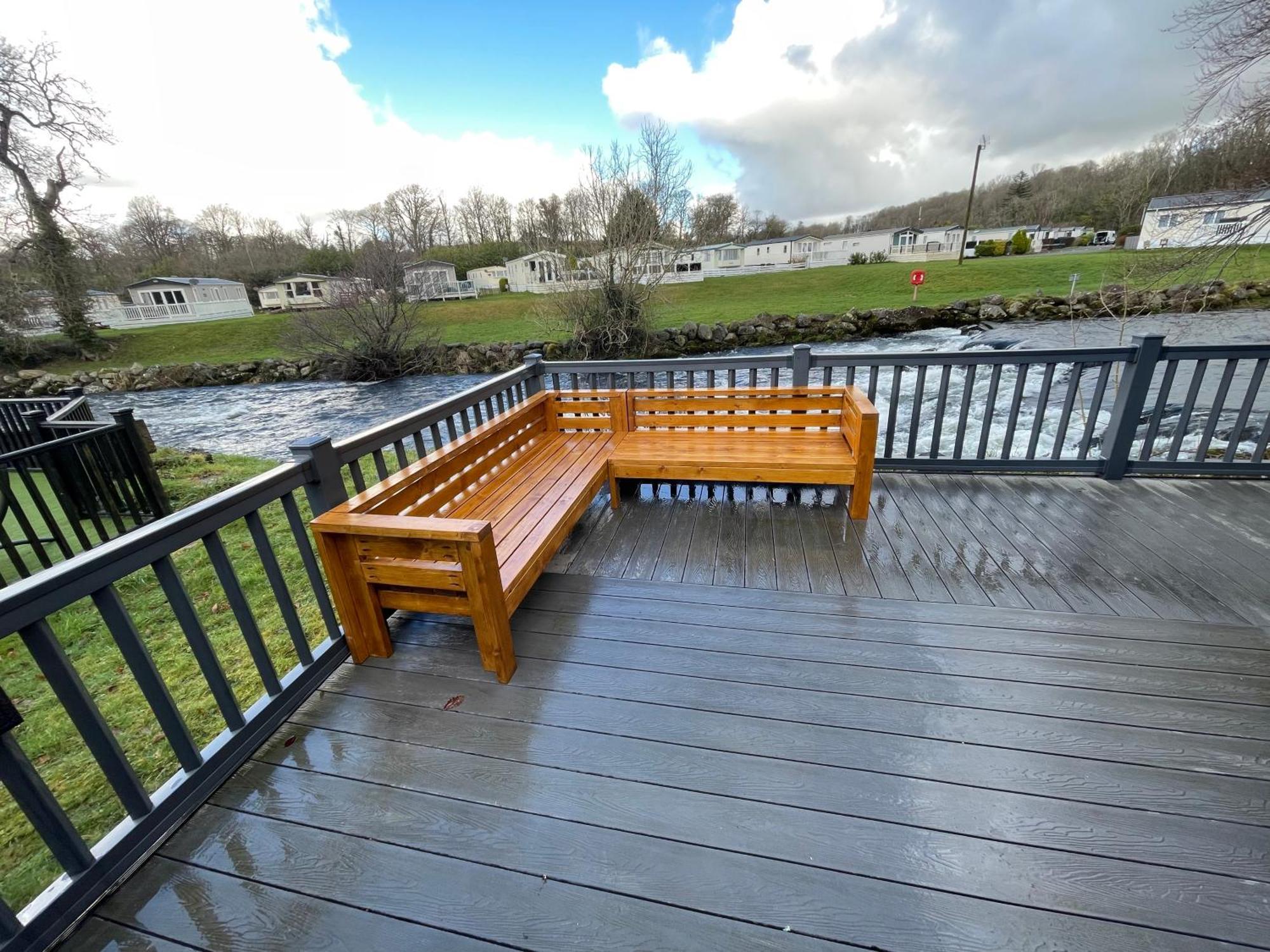 Caeathro Stunning 3 Bed Riverside Cabin In Snowdonia מראה חיצוני תמונה